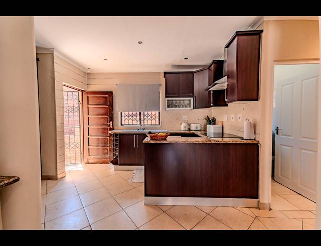 3 BEDROOM HOUSE FOR SALE IN MORNINGSIDE